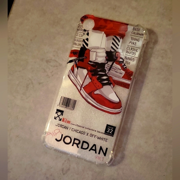 iPhone XR case - Picture 1 of 1